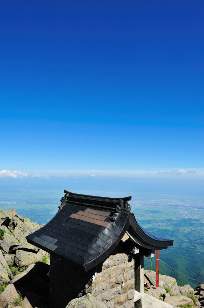 On the top of the mountain Iwaki rear shrine is enshrined.